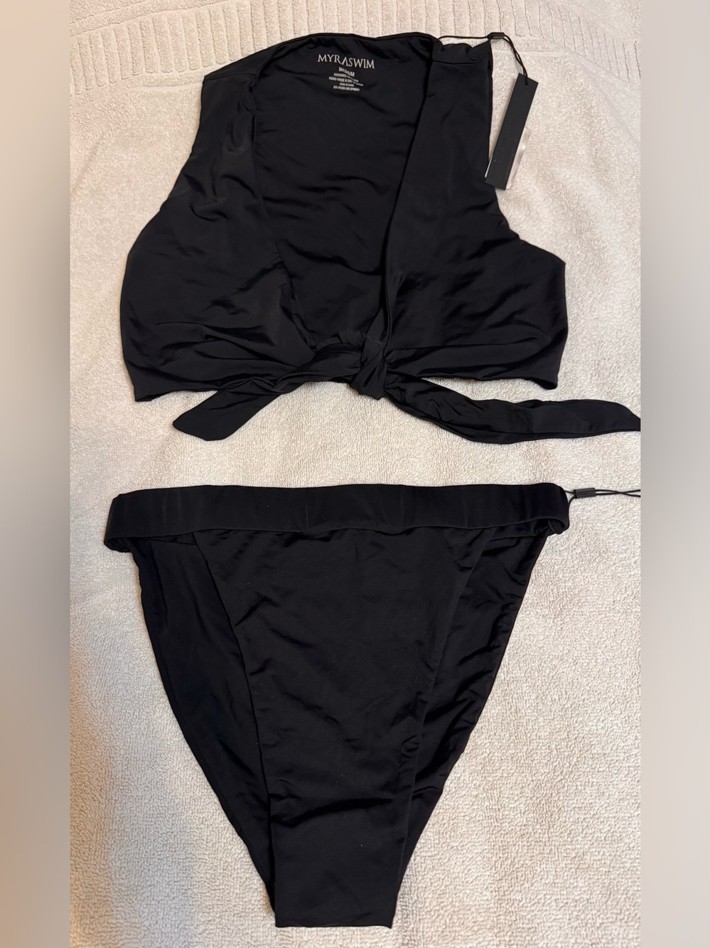 Black Women's Tie-Front Bikini Set - Stylish Swim Two-Piece